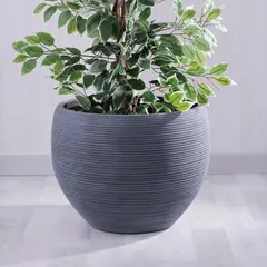 JUST HOME COLLECTION - Macetero Stri de Fibra de Vidrio 50x39 cm Gris