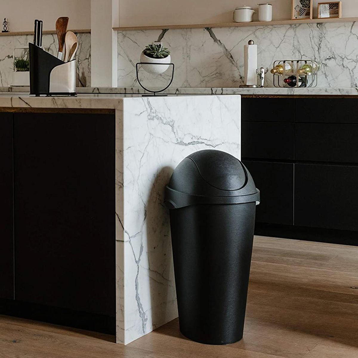 UMBRA - Basurero 45 Litros Acero inoxidable Negro