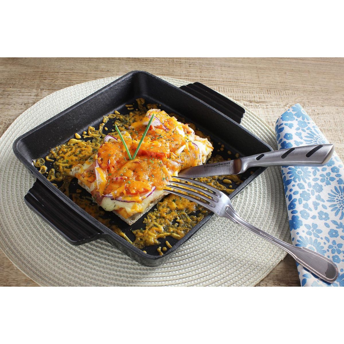 MAGEFESA - Bandeja Horno Magefesa 24 cm Inducción Antiadherente Negro