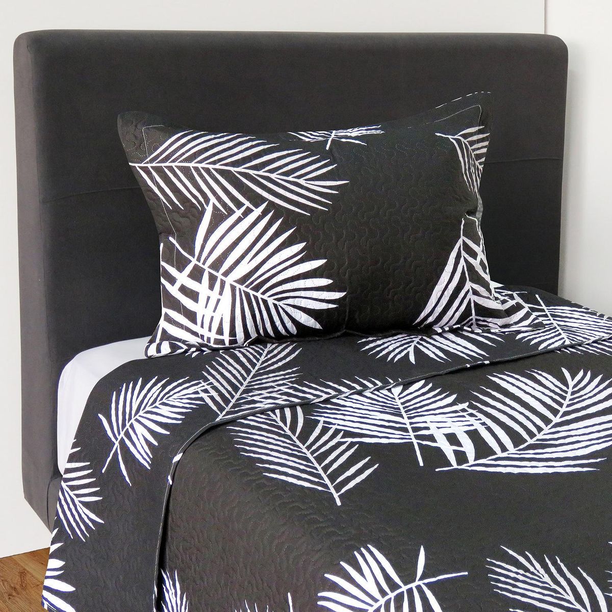 ILLUSIONS - Cubrecama Quilt King Negro 