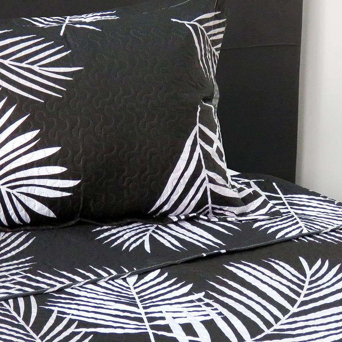 ILLUSIONS - Cubrecama Quilt King Negro 