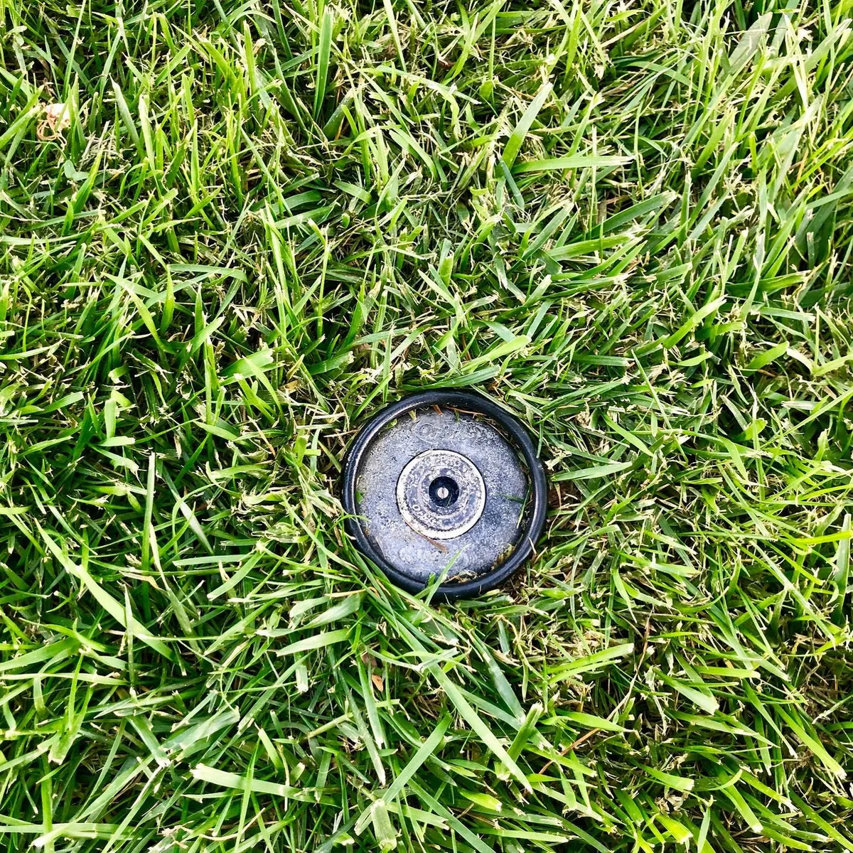 KAS - Protector para riego de acero 6 cm diámetro