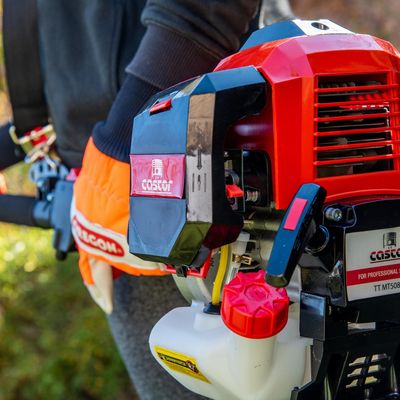 Imagen 2 del producto Multifuncional Cortaseto/Podador de Altura/Desbrozadora/Disco de Corte 2HP 50cc 2 Tiempos