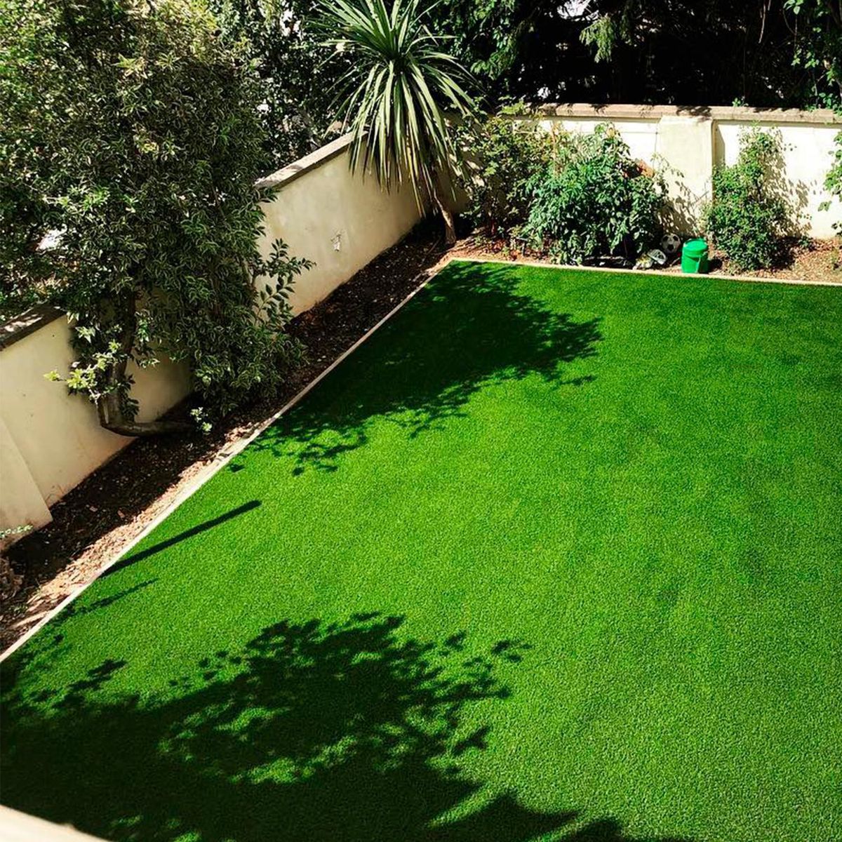 DIB - Pasto Sintético Garden Park 22 mm 2x25 metros