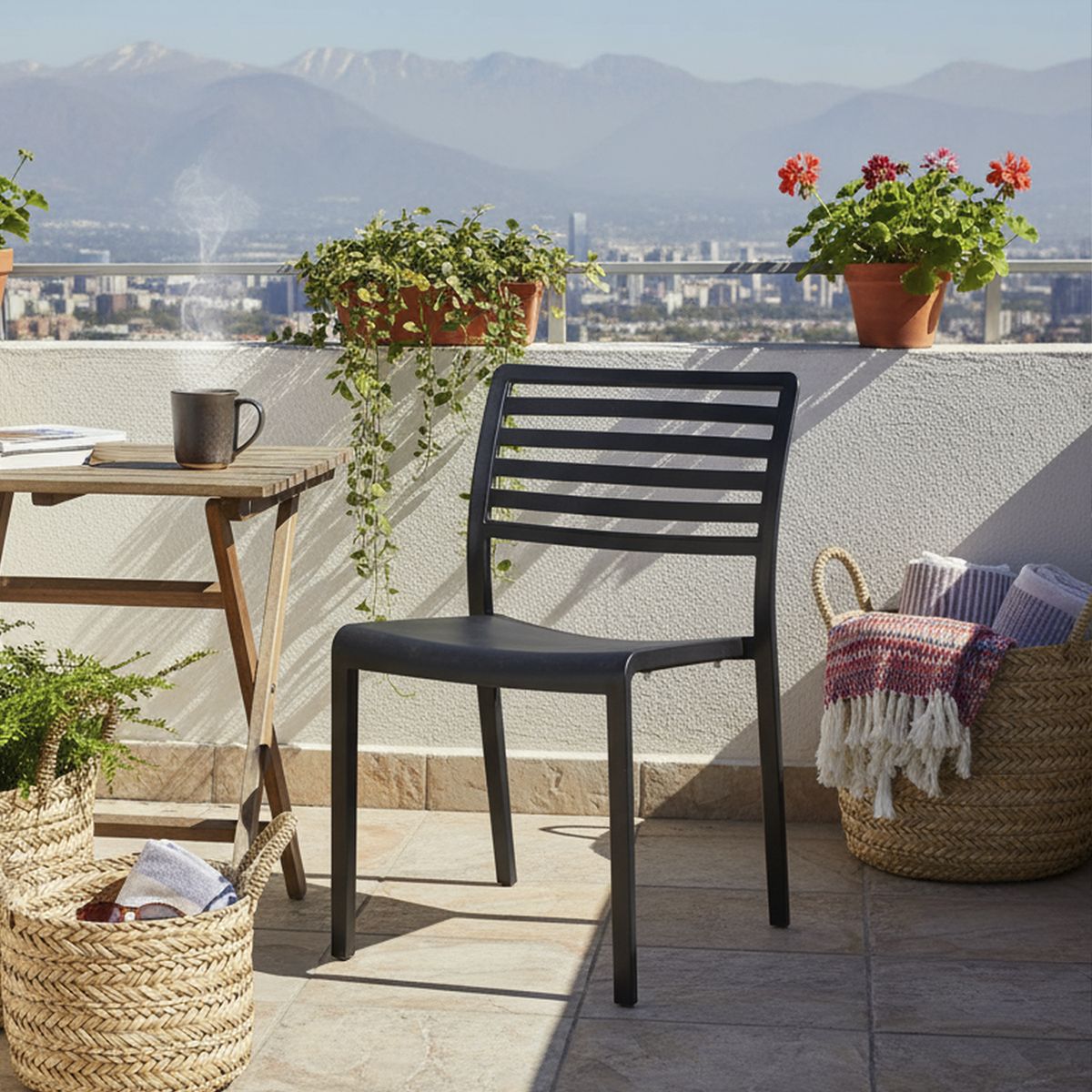 FORM DESIGN - Silla Barcelona Negro 81x48.5x39 cm