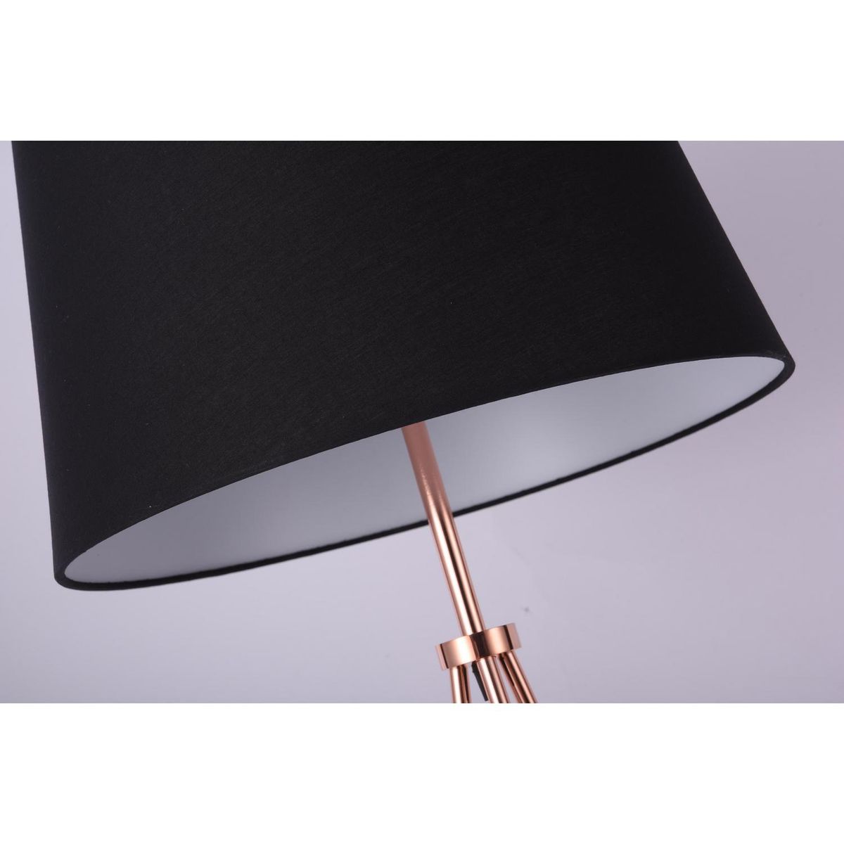 DISEÑO 3 - Lámpara de Pie Mini Trípode Cobre 45x160 cm