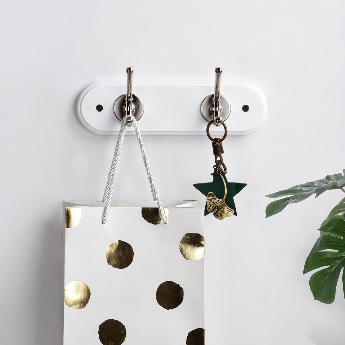 JUST HOME COLLECTION - Percha 2 Ganchos Madera Blanco
