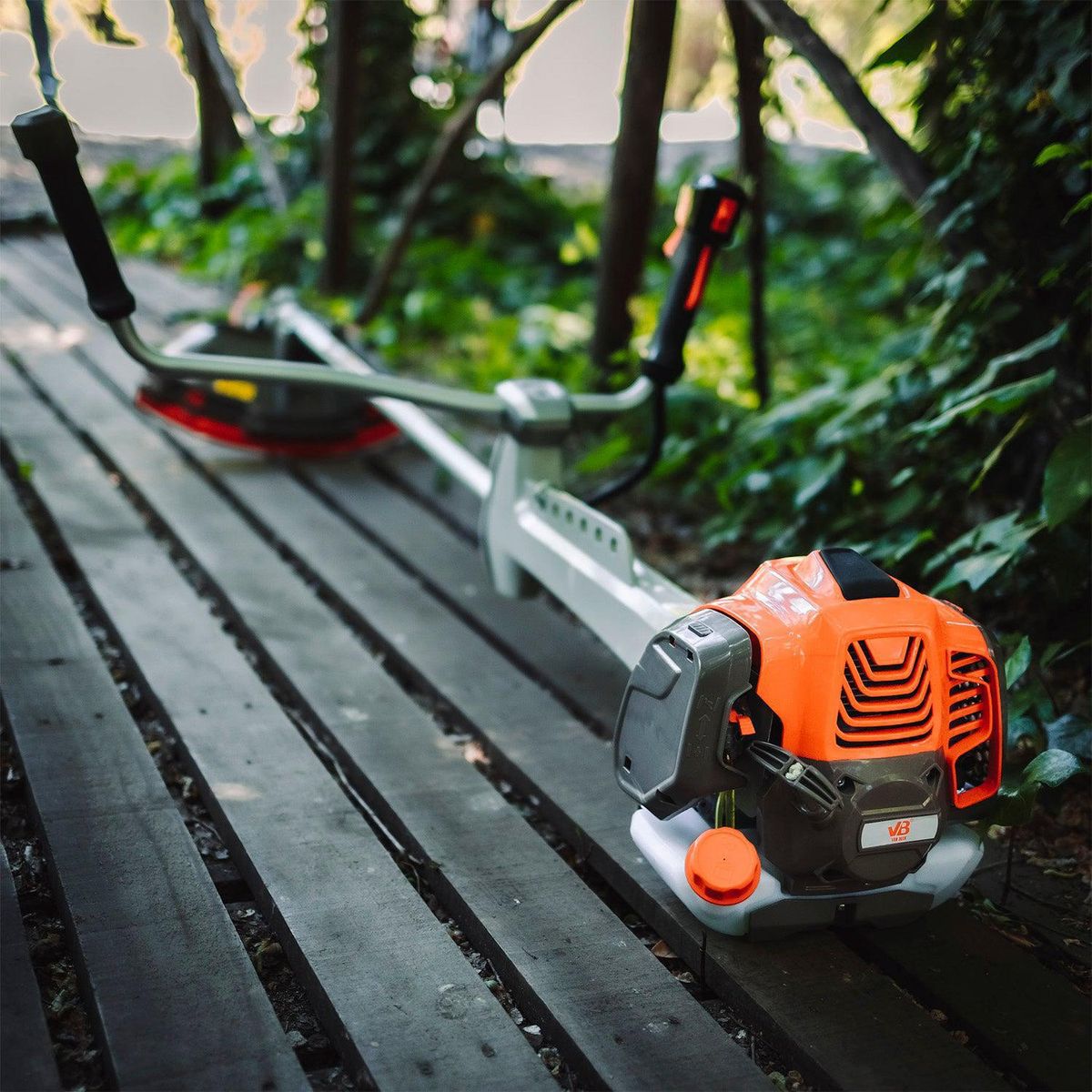 VAN BEEK - Orilladora Desbrozadora profesional