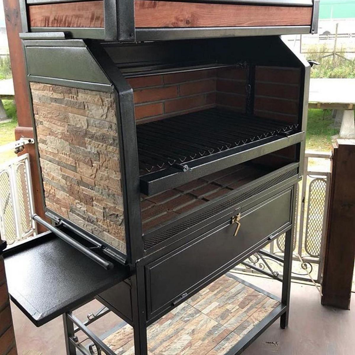 ROLDIC - Quincho Modular con Parrilla a Carbón Mediterránea Metal