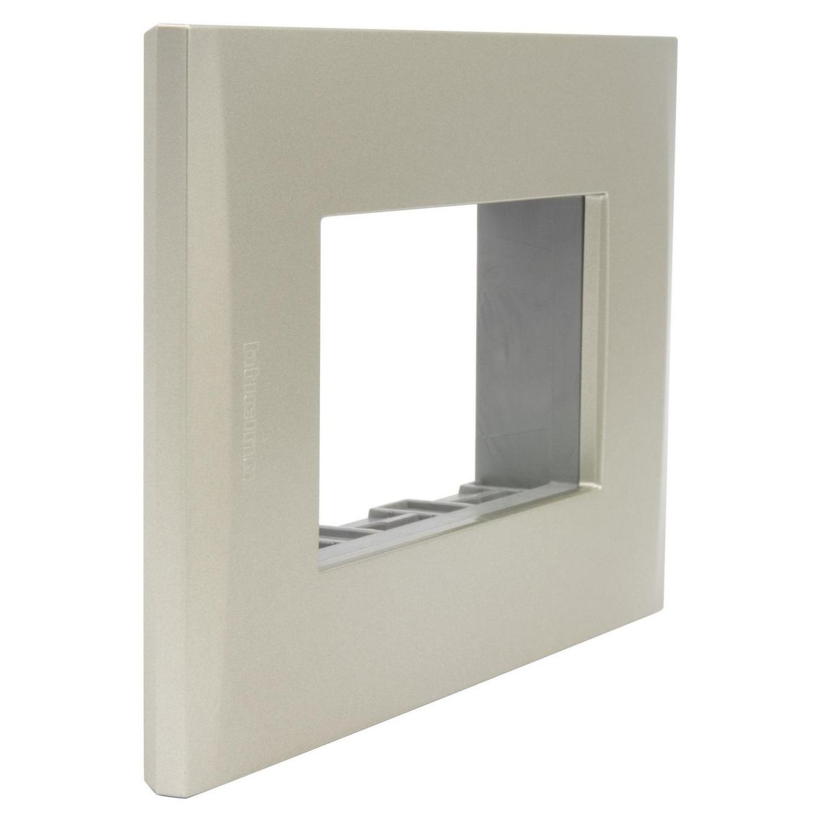 BTICINO - Placa 3 Puestos Perla Con Soporte Nóbile