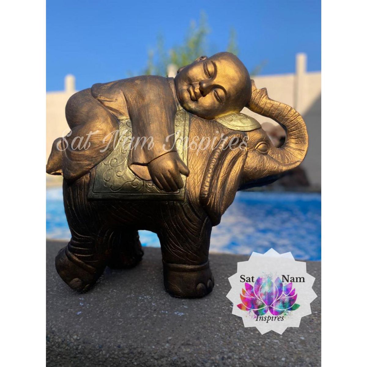 SAT NAM INSPIRES - Buda sobre elefante 48x55x24 cm