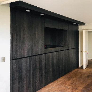 Closet color espresso 250 cm de Largo 55 cm de Fondo 240 cm de Alto.