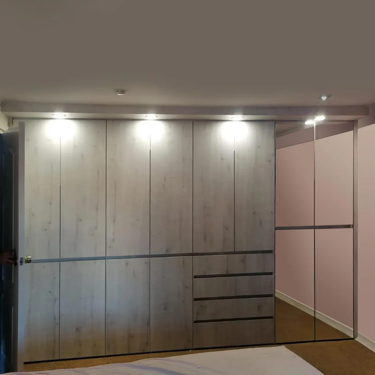 JUST HOME COLLECTION - Closet color Alaska 350 cm de Largo 55 cm de Fondo 240 cm de Alto