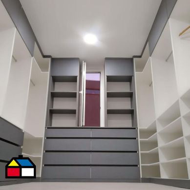 Walk In Closet Color Seda Note 570cm Largo 55cm de Fondo 240cm de Alto