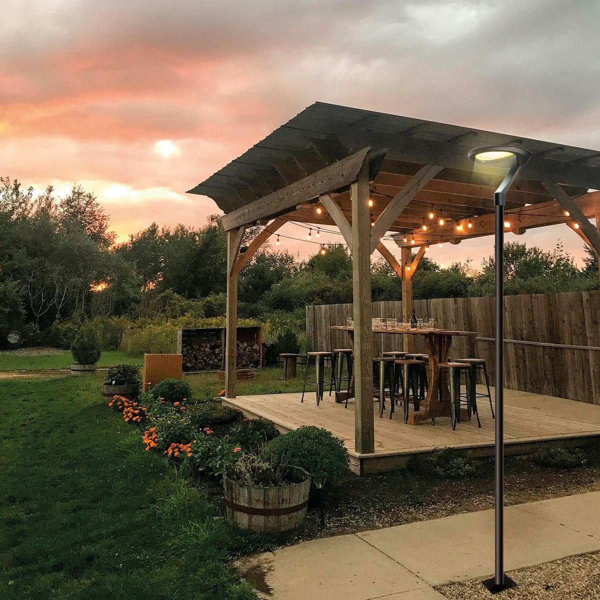 BP ILUMINACION - Luminaria Led Ornamental Pagoda ll 100 W IP 65 14000 lm Luz Cálida