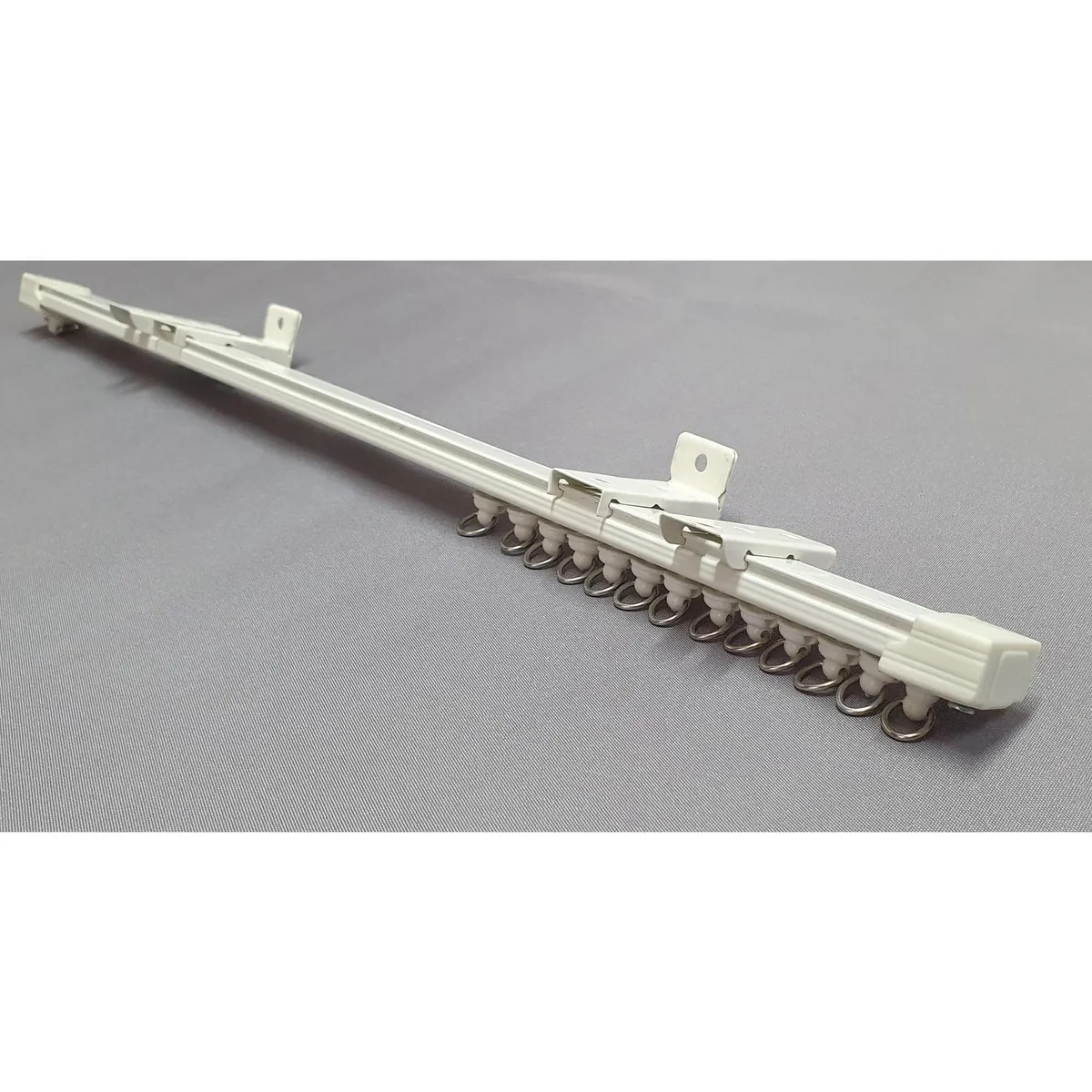 METALHSA - Riel blanco sin cordón 1.5 metros