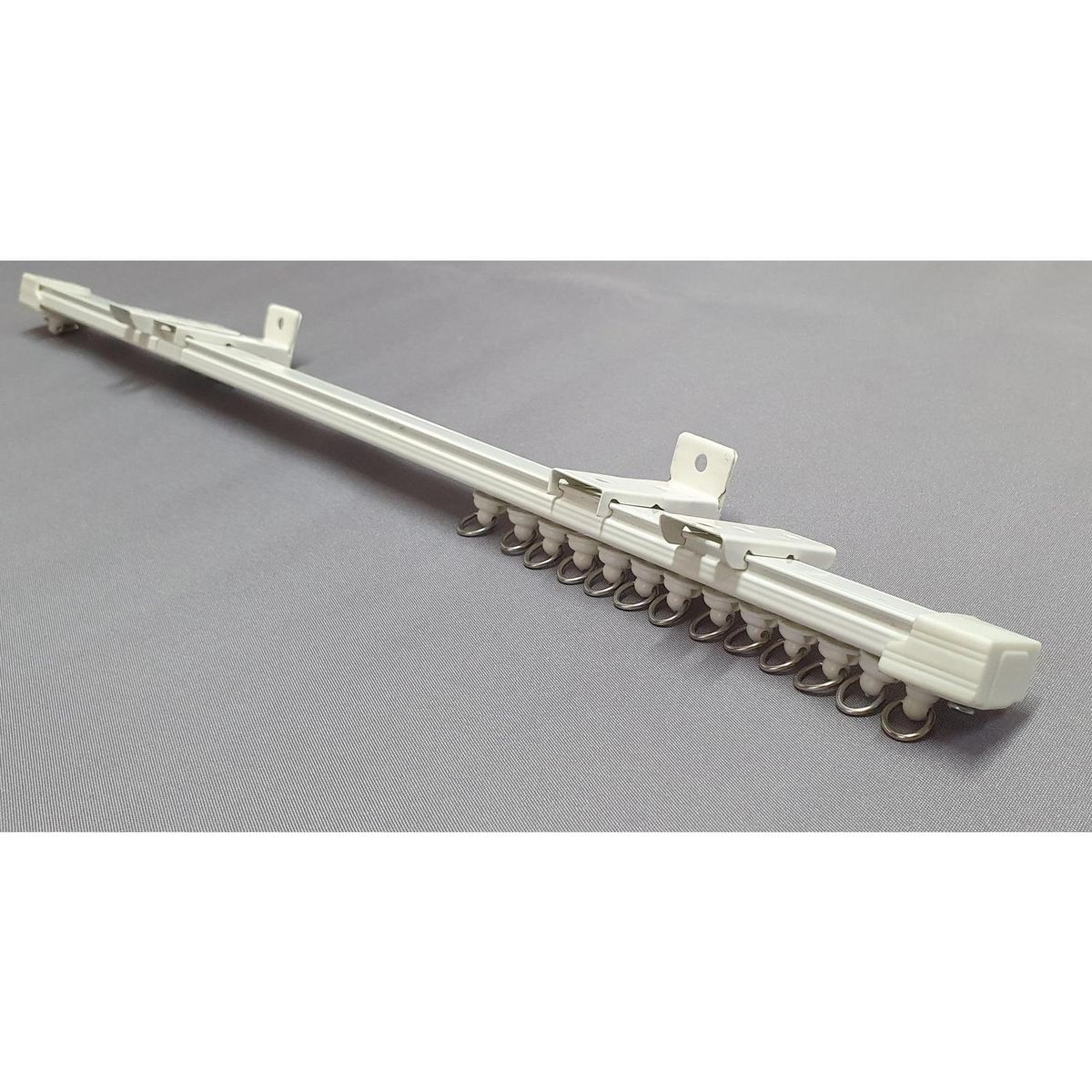 METALHSA - Riel blanco sin cordón 2 metros