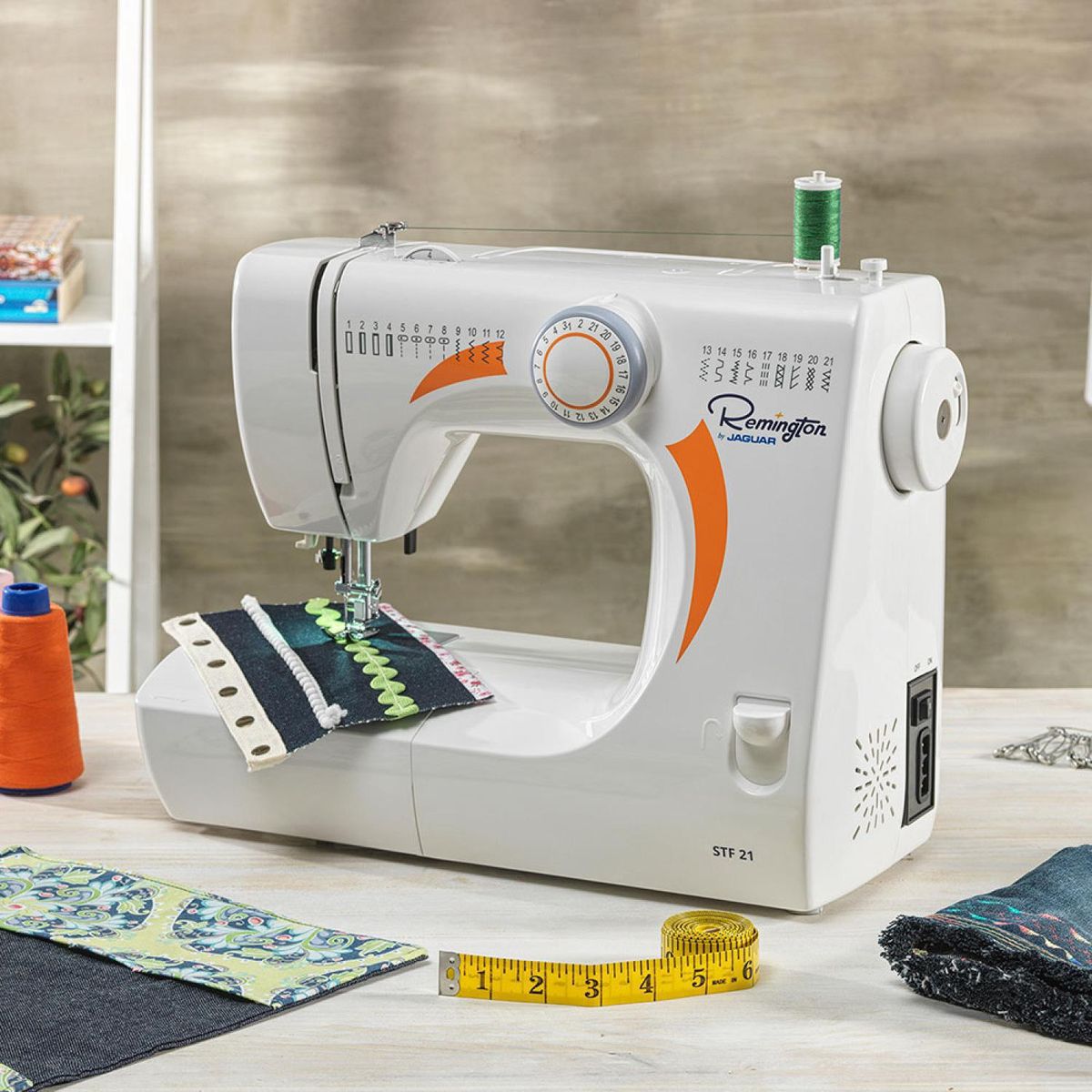 REMINGTON - Máquina de Coser STF 21