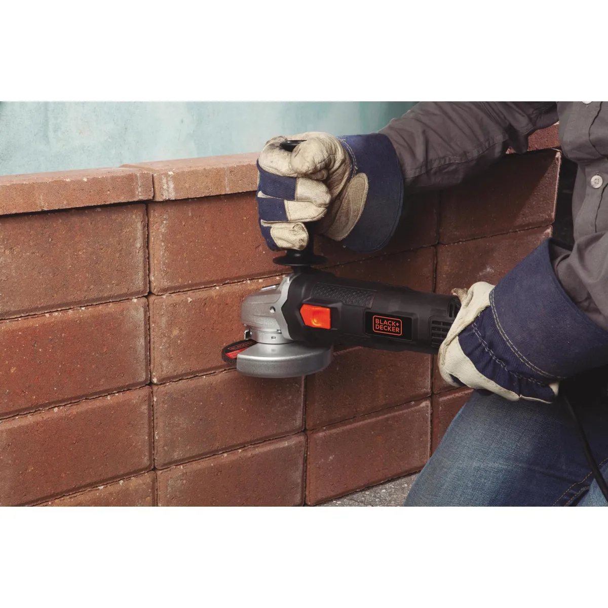 BLACK+DECKER - Esmeril eléctrico 4,5" 820W + 20 discos