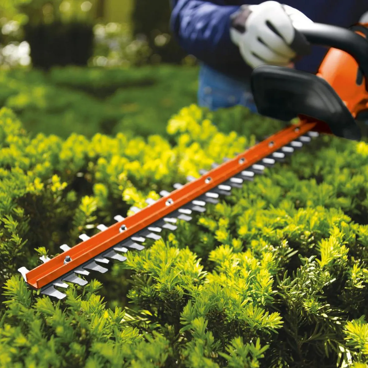 BLACK+DECKER - Cortasetos Inalámbrico 20V con 1 batería y cargador