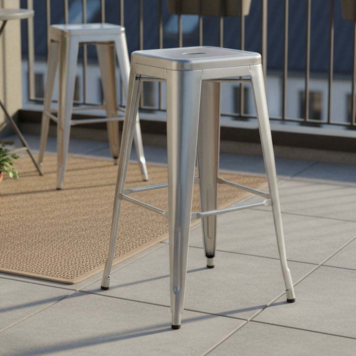 DECO EXPRESS - Piso Tolix Plateado 76x46x46 cm