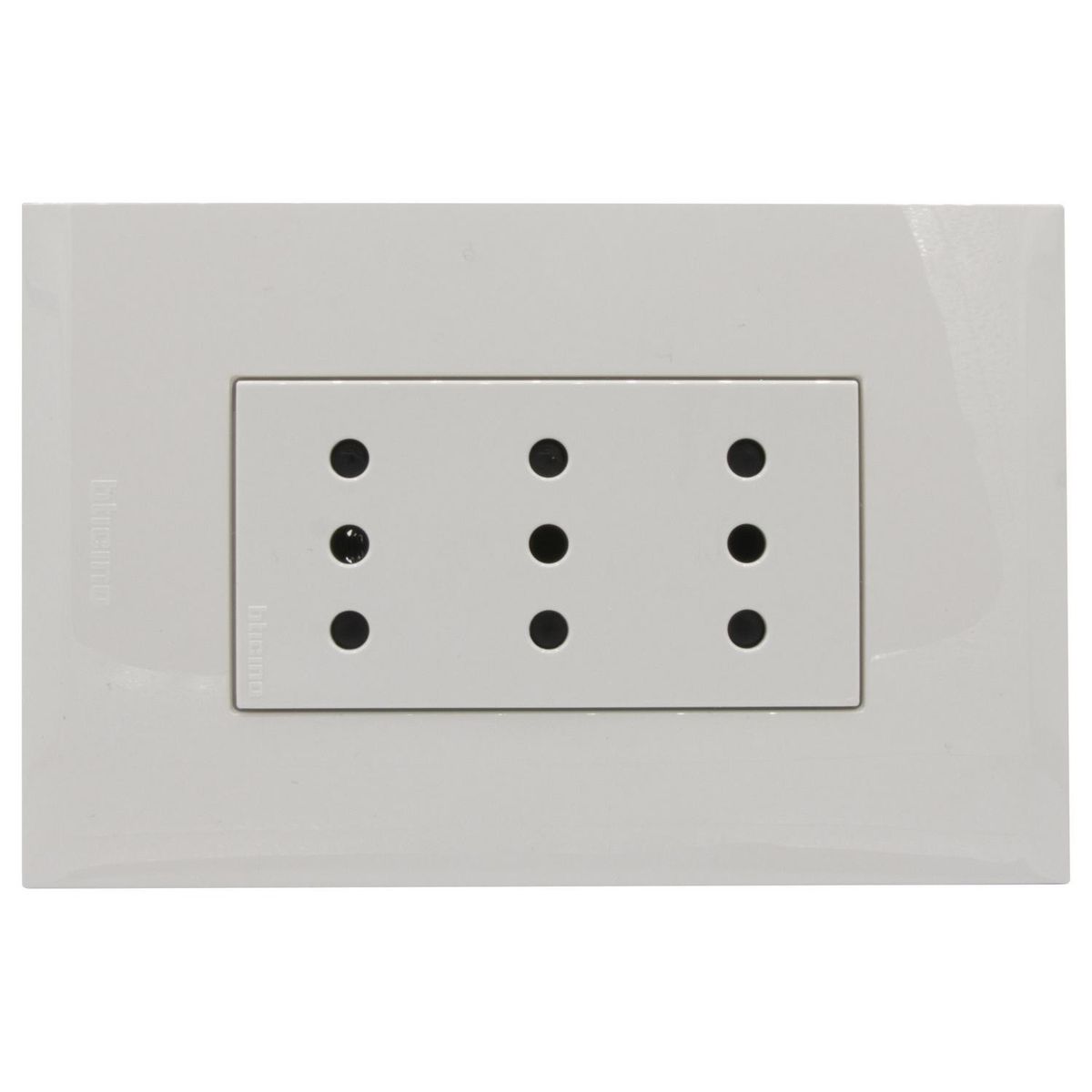 BTICINO - Toma triplex 10A blanca armada Nobile