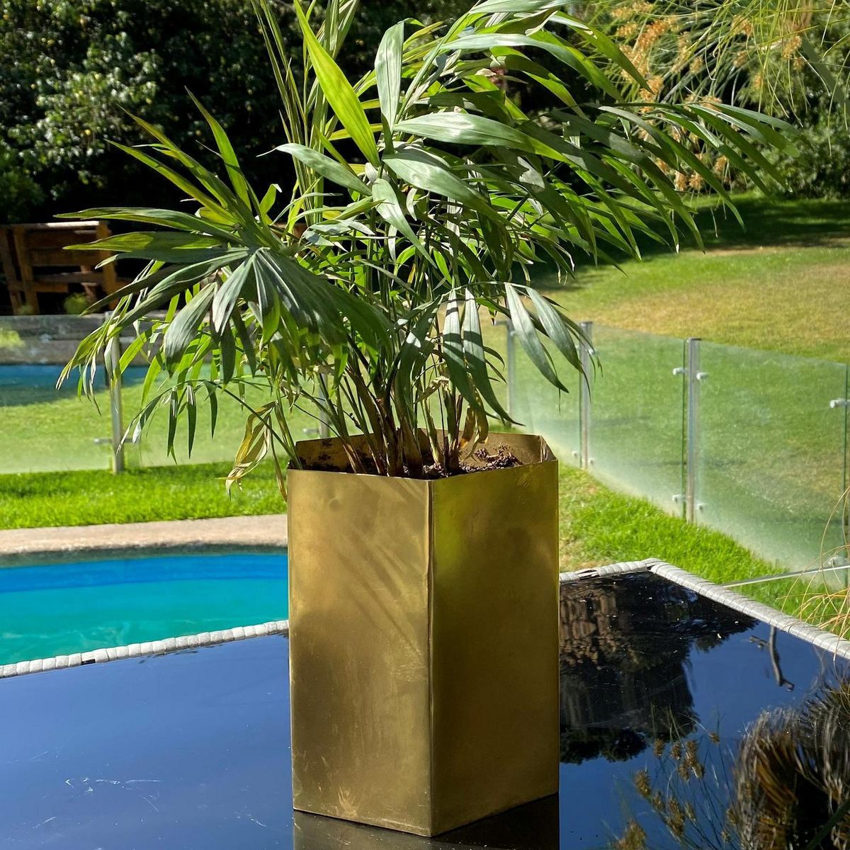 DECOGREEN - Macetero Octogonal de Metal 13.2x12.4 cm Dorado