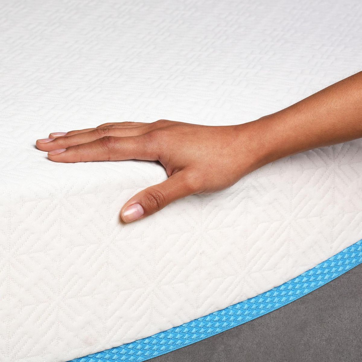 CIC - Cama King Europea Alaska Blanco/ gris/ celeste