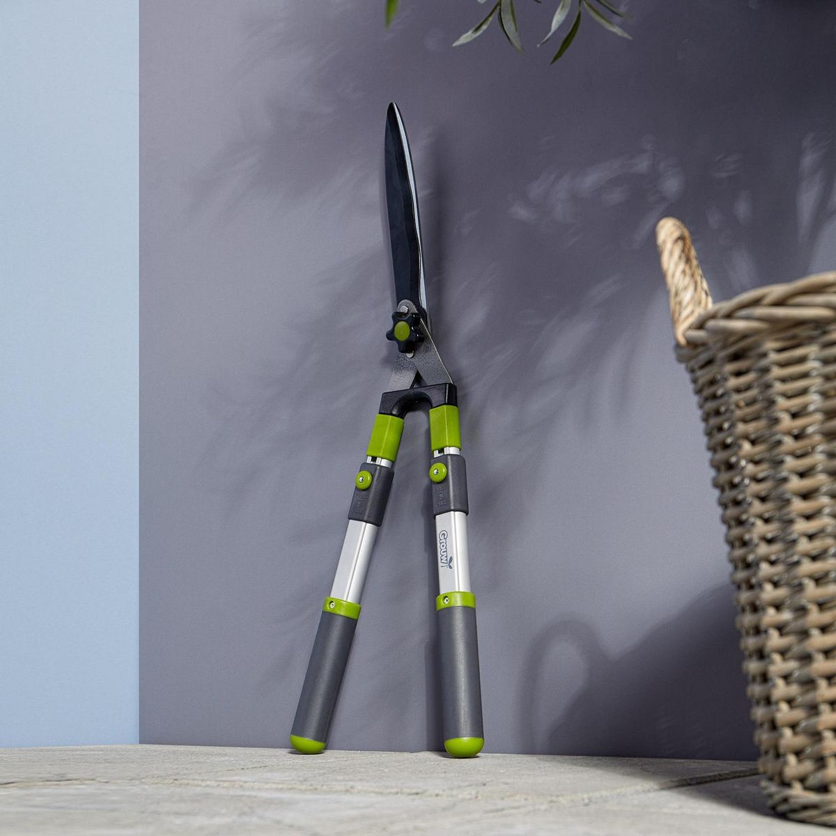 GROUW - Tijera Podadora Telescópica 64-84 cm