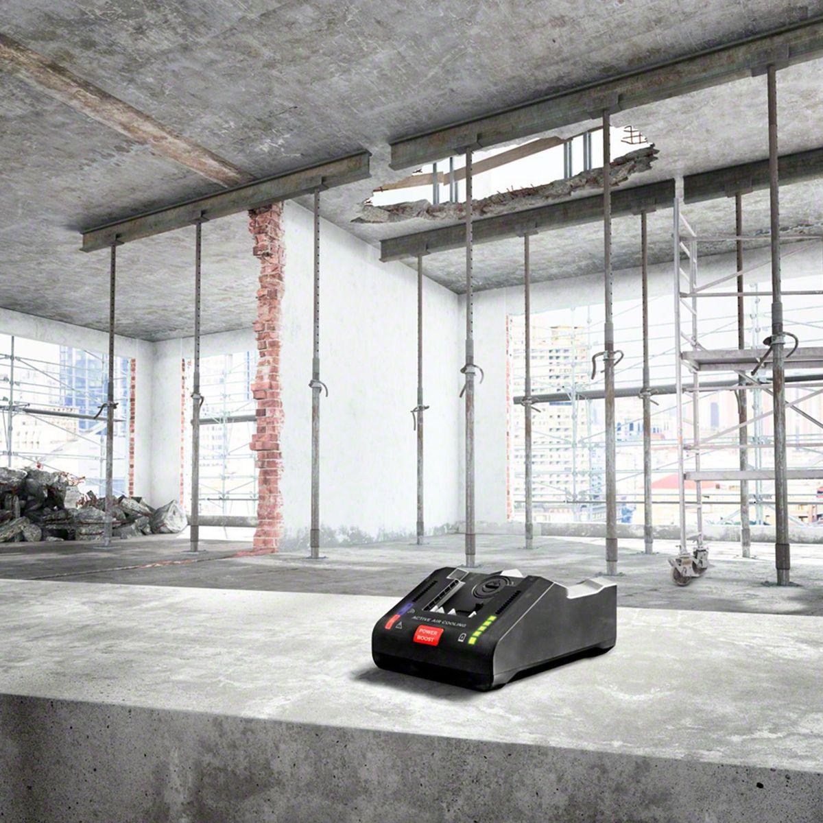 BOSCH - Cargador batería 18V 16A