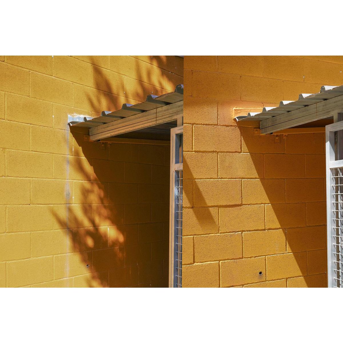 MONTANA COLORS - Pintura Antigoteras Montana Colors Spray Mate Blanca 400 ml Acrílica