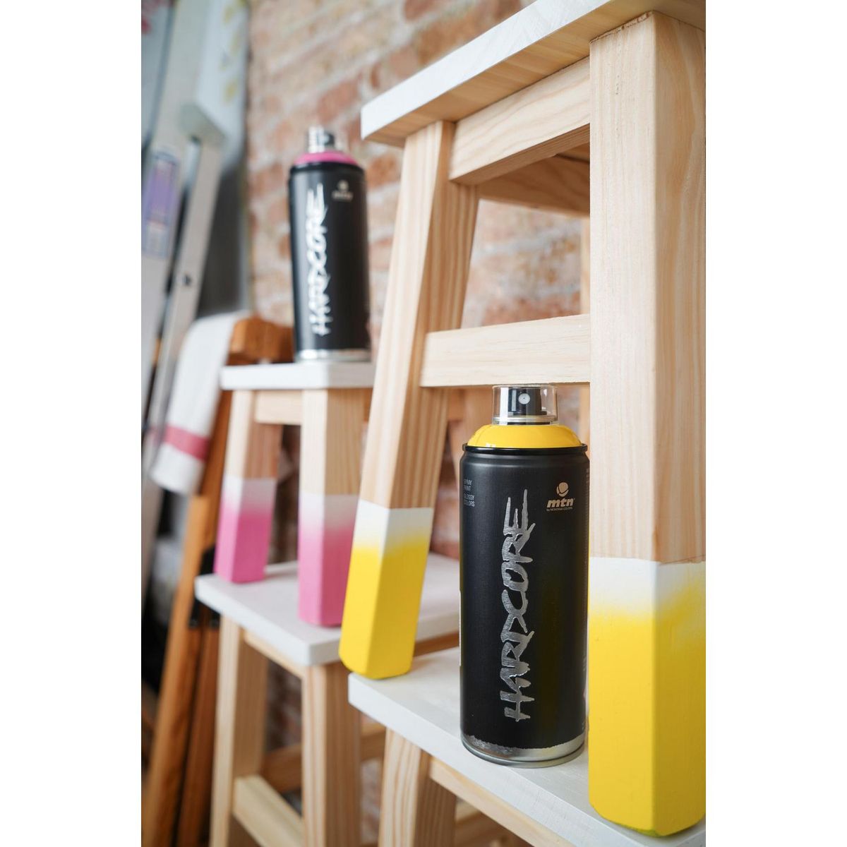 MONTANA COLORS - Pintura en Spray Brillante Violeta Anonymous 400ml