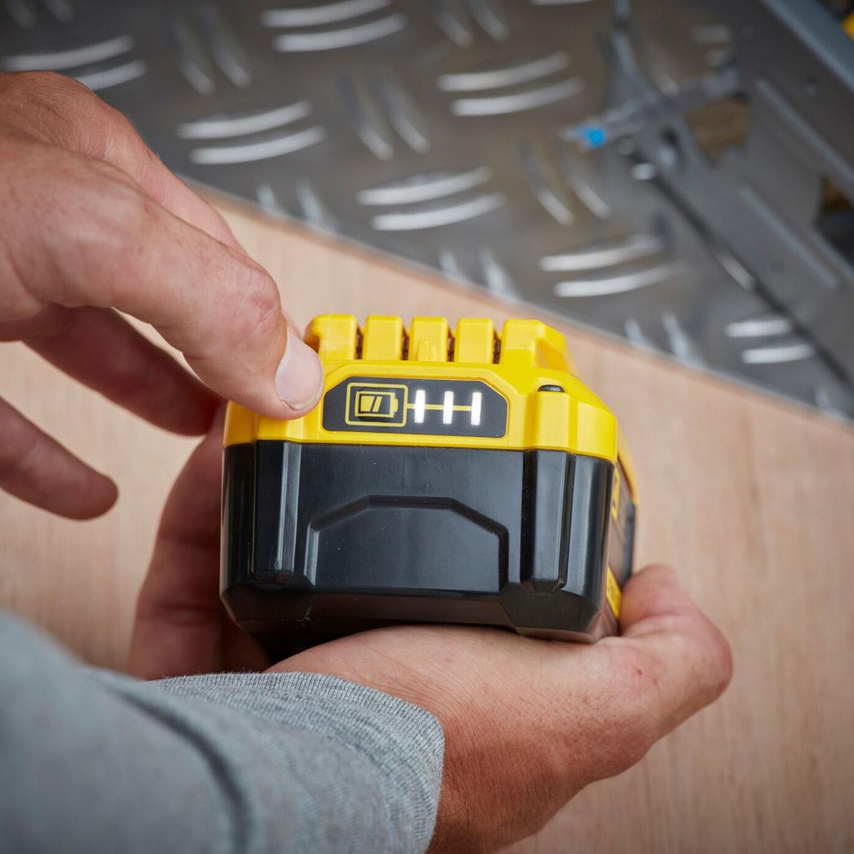 STANLEY - Bateria recargable 20V 6ah