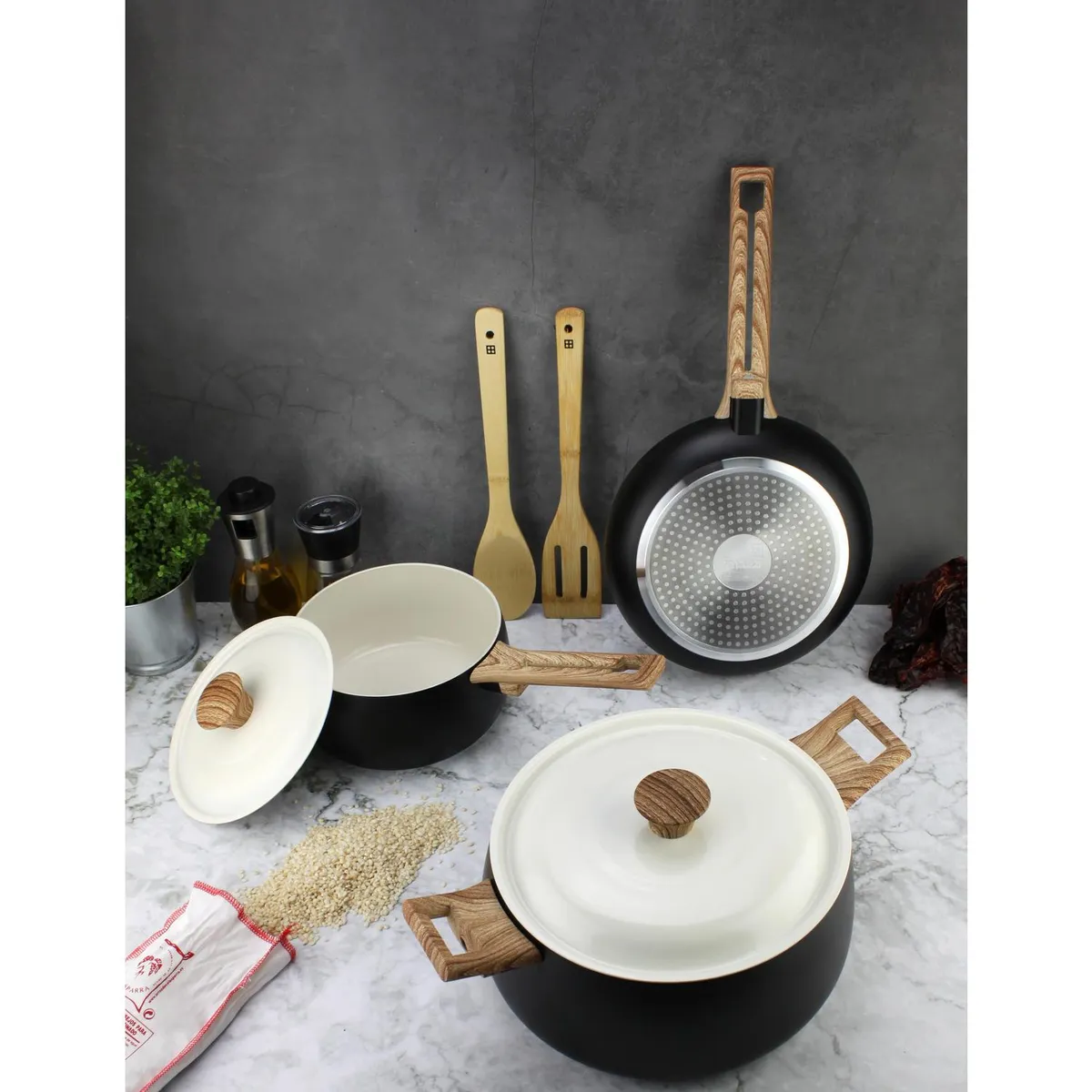 FANTUZZI - Batería de Cocina 7 Piezas Aluminio forjado Biella Negro