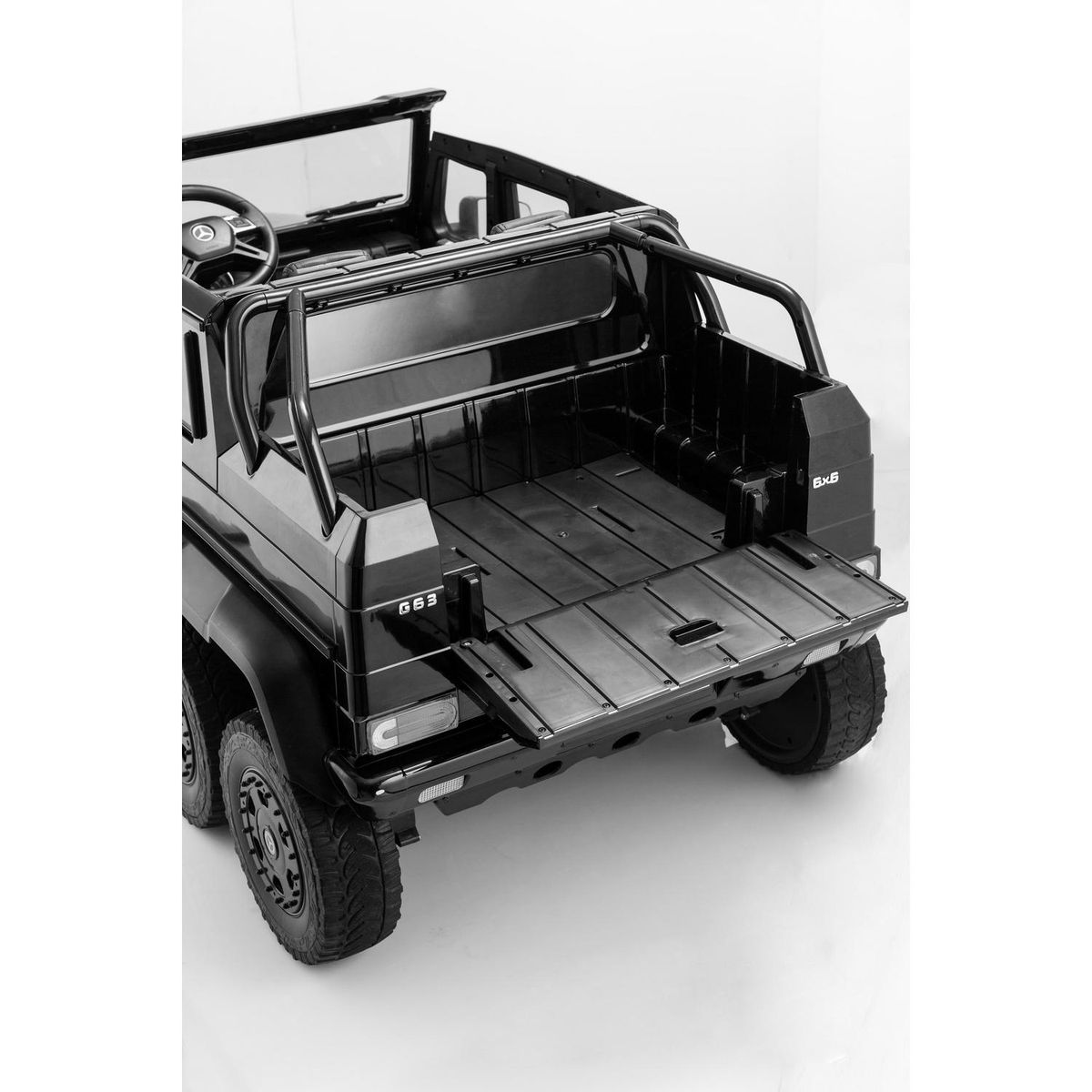 KIDSCOOL - Auto a batería Mercedes G63 6 motores negro 12V