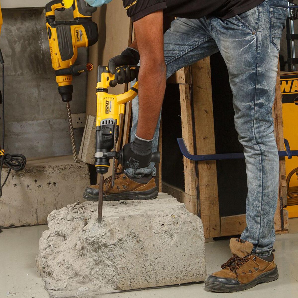 DEWALT - Rotomartillo SDS Plus - 2 baterías de Ion de Litio 20V MAX XR