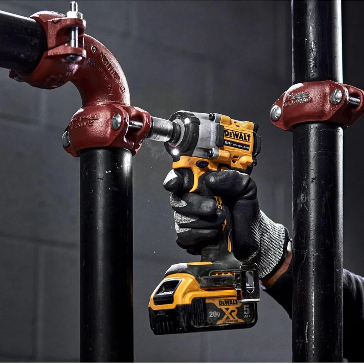 DEWALT - Llave de impacto 1/2" ATOMIC COMPACT SERIES 20V S/Batería