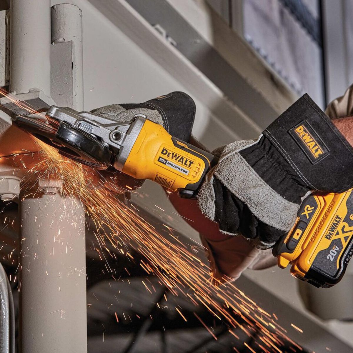 DEWALT - Esmeril angular 4-1/2" (115 mm) - 20V MAX