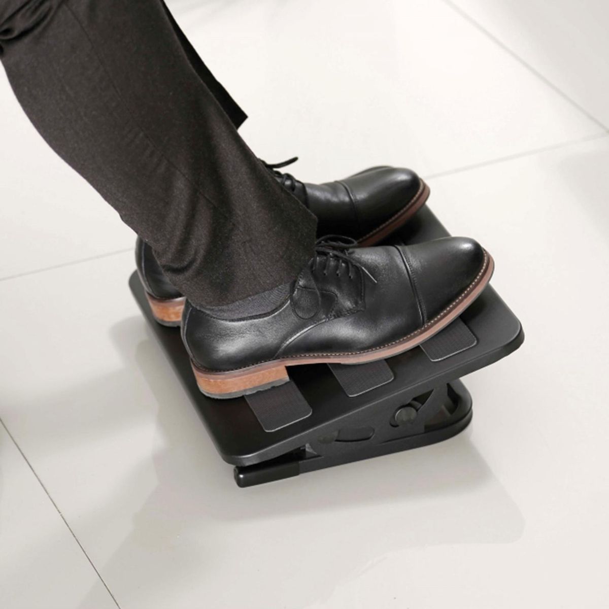 TORRE - Reposapiés metálico