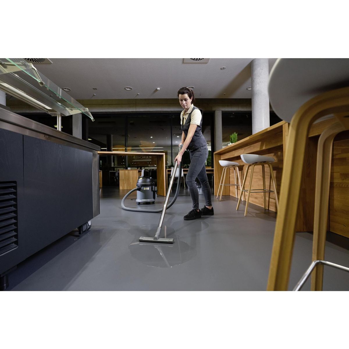 KARCHER - Aspiradora de Polvo y Agua Tambor 1200 W 27 Litros 1.428-500.0