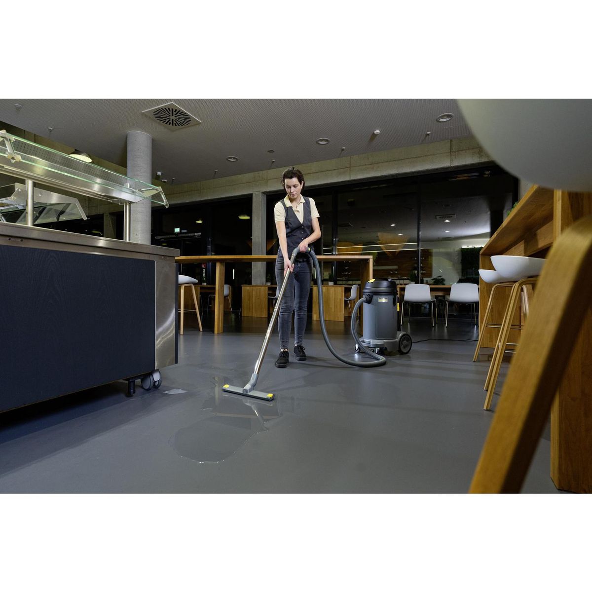 KARCHER - Aspiradora de Polvo y Agua 1200 W 0.48 Litros 1.428-620.0