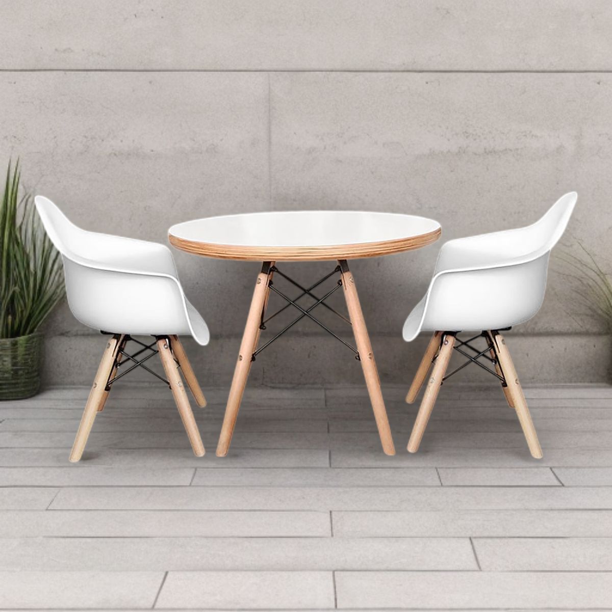 DE PIES A CABEZA - Set De Mesa Cubierta Blanca Y Dos Sillas Eames