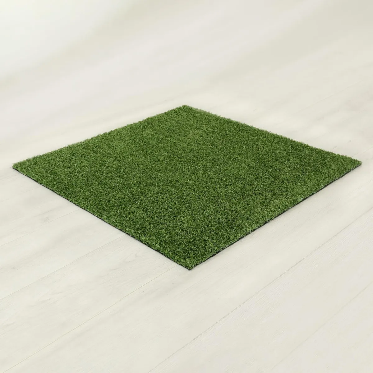 PYRAMID - Pasto Sintético Light 15 mm 4x25 metros