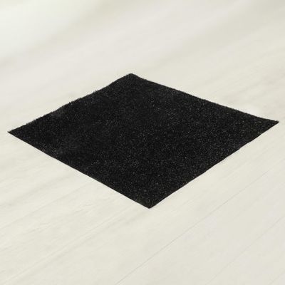 Imagen 2 del producto Pasto Sintético Negro 10 mm 4x25 metros