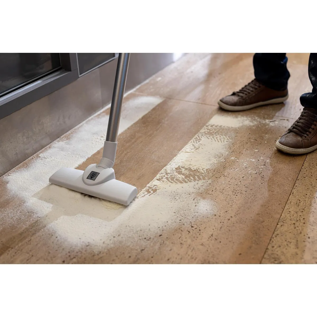 KARCHER - Aspiradora Vertical Eléctrica Ligera 1000 W 0.5 Litros VCL 2