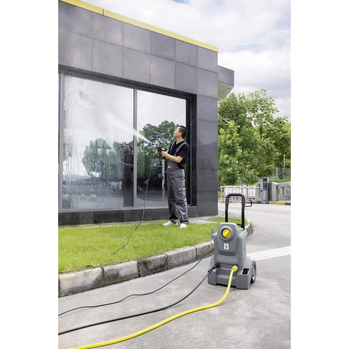 KARCHER - Hidrolavadora Eléctrica 1.4 kW 120 Bar HD 4/8 Classic
