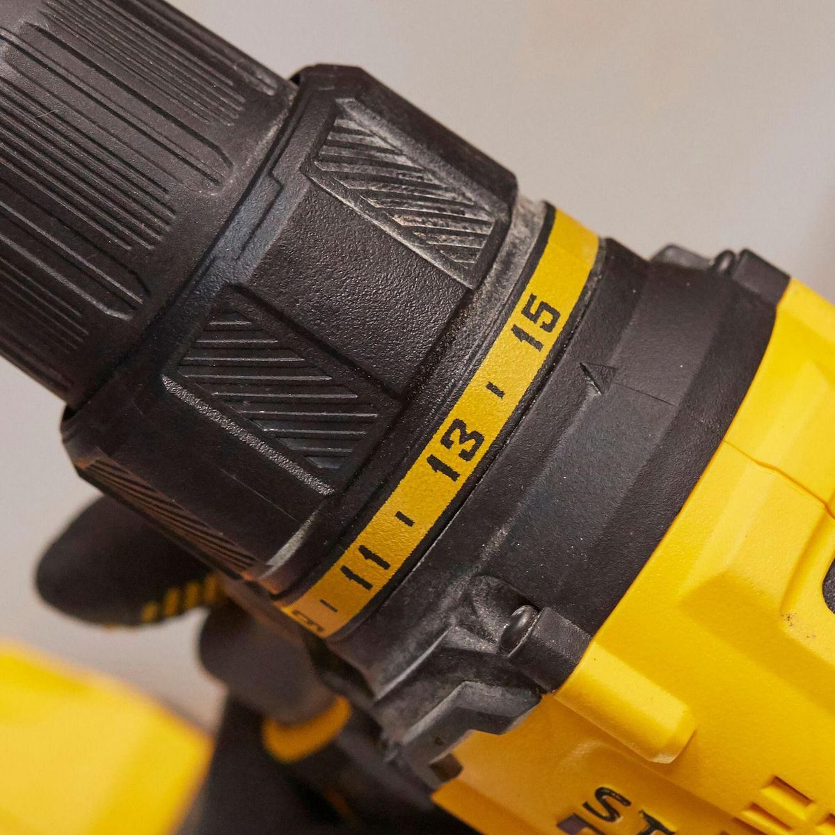 STANLEY - Taladro inalámbrico atornillador 13 mm 20V sin batería