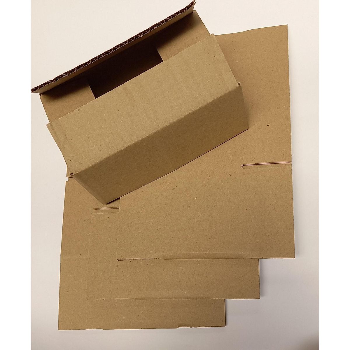 TRISS - Caja envio 18x10x8 cm