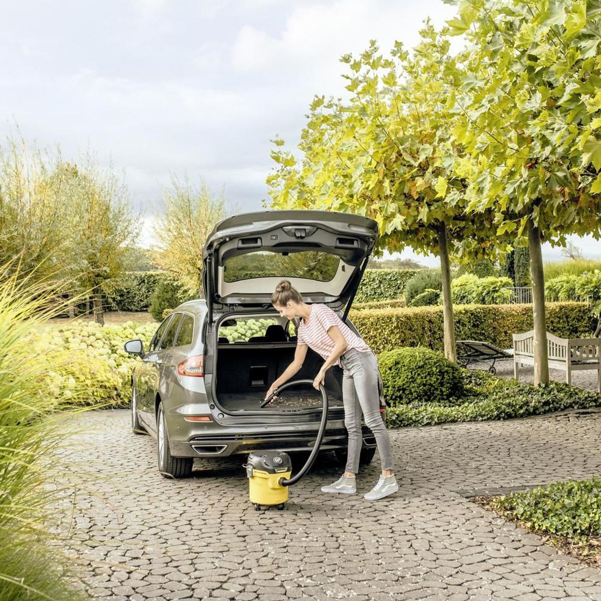 KARCHER - Aspiradora de Polvo y Agua 1000 W 12 Litros KWD1