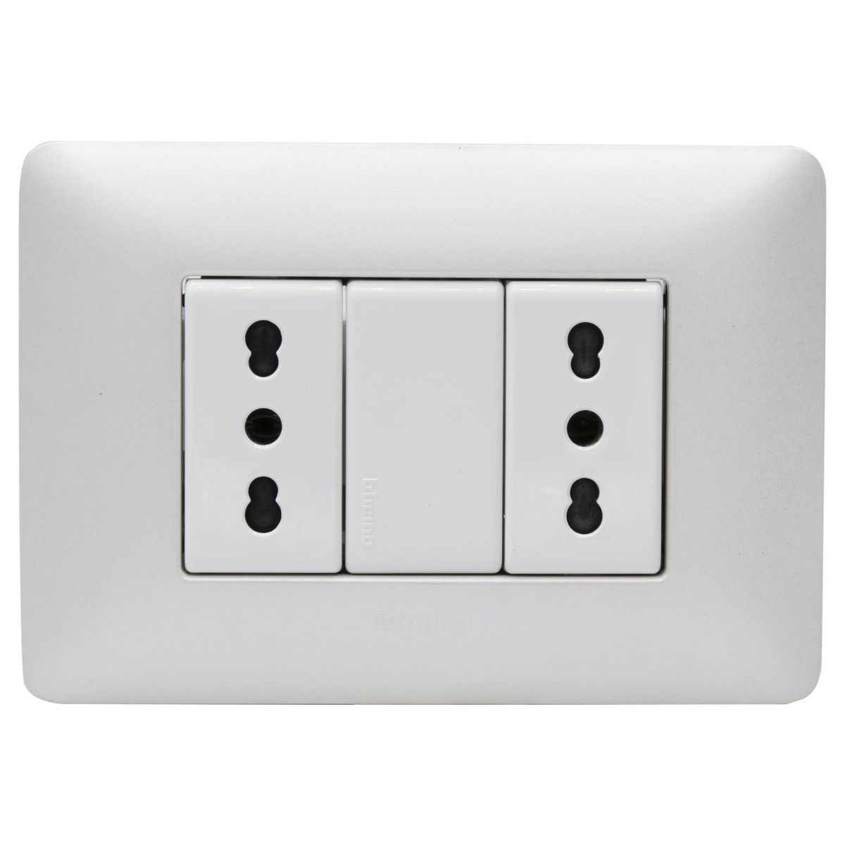 BTICINO - Placa Armada Matix Tomacorriente Doble 10/16A Color Aluminio